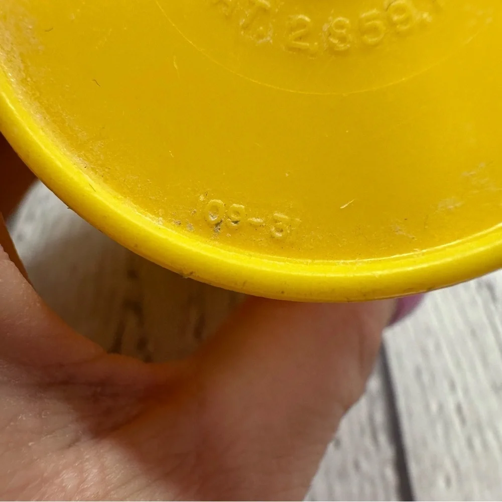 vintage tupperware various tumblers and seals